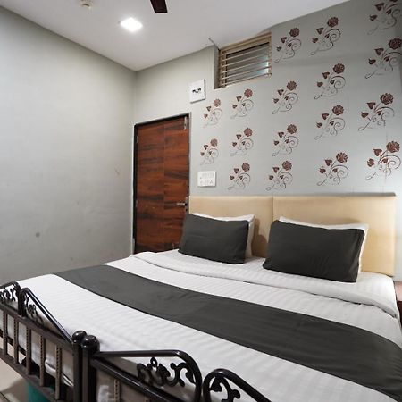 Hotel Sai Inn, Ahmedabad Airport Zewnętrze zdjęcie