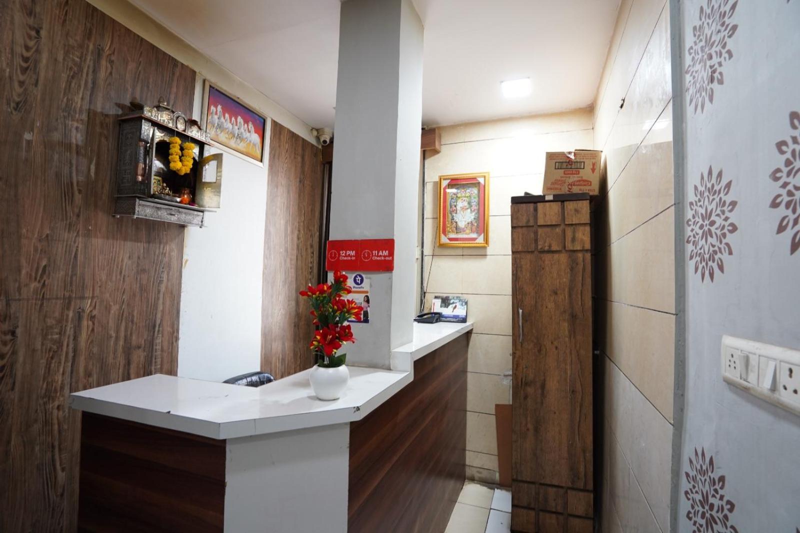 Hotel Sai Inn, Ahmedabad Airport Zewnętrze zdjęcie